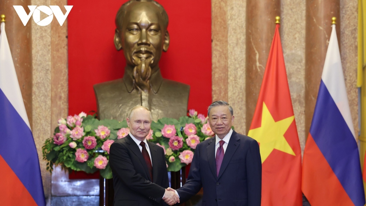 Vietnam, Russia discuss measures to bolster practical and effective cooperation